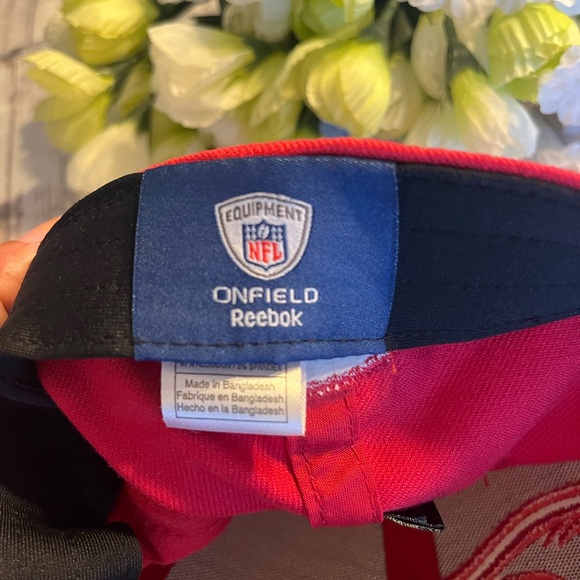 🧢🏈NWT NFL YOUTH Tampa Bay Buccaneers Ball Cap - Picture 4 of 9